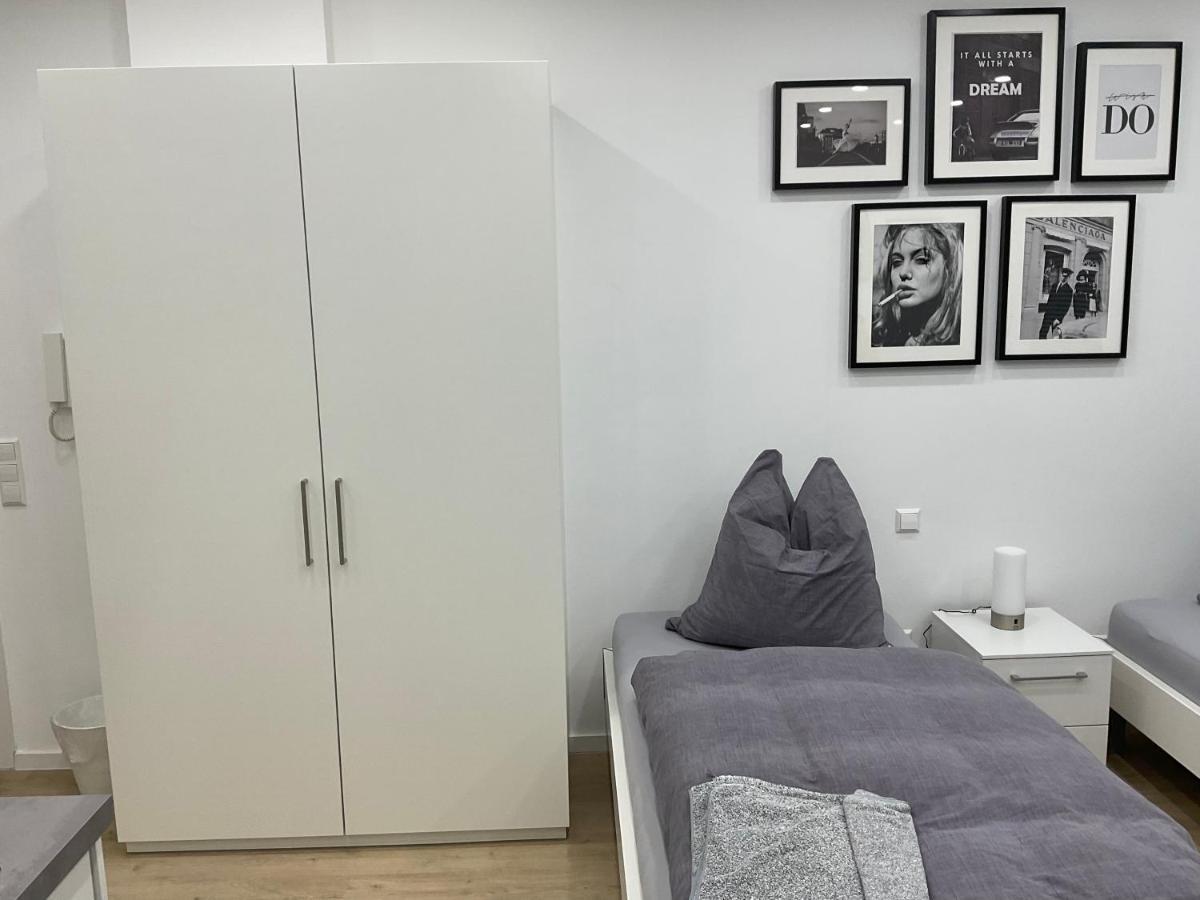 Deluxe Messe Flughafen Appartement *